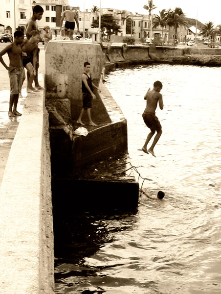 MuchachosMalecon1-colorstyler